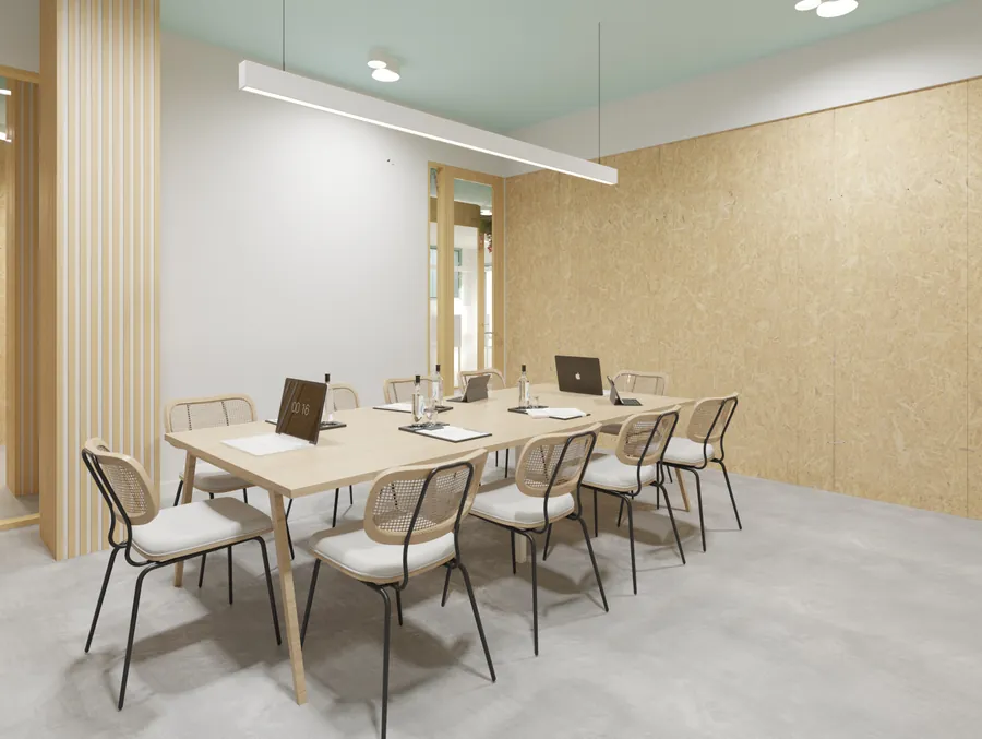 El aula cerrada con el tabique móvil de madera